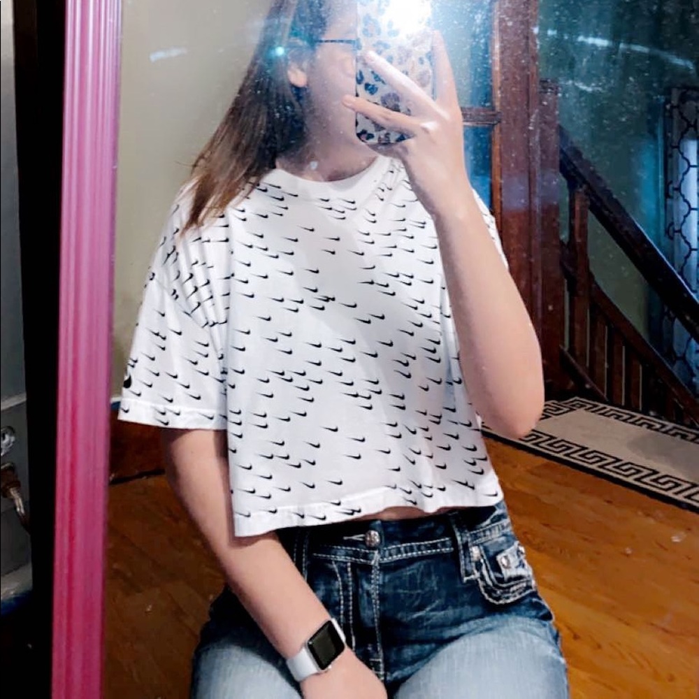NIKE CROP TEE